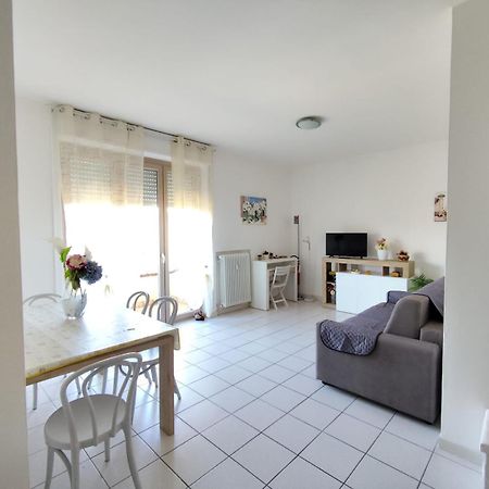 Residenza Tiziana Apartment Luino Bagian luar foto
